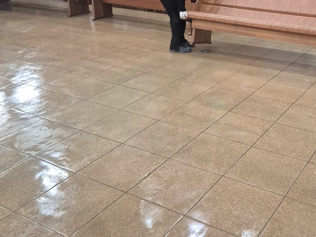 창원시 의창구 명곡동 예배당 방송실 장비 주변 정밀 위생청소 사례 - 행진크린