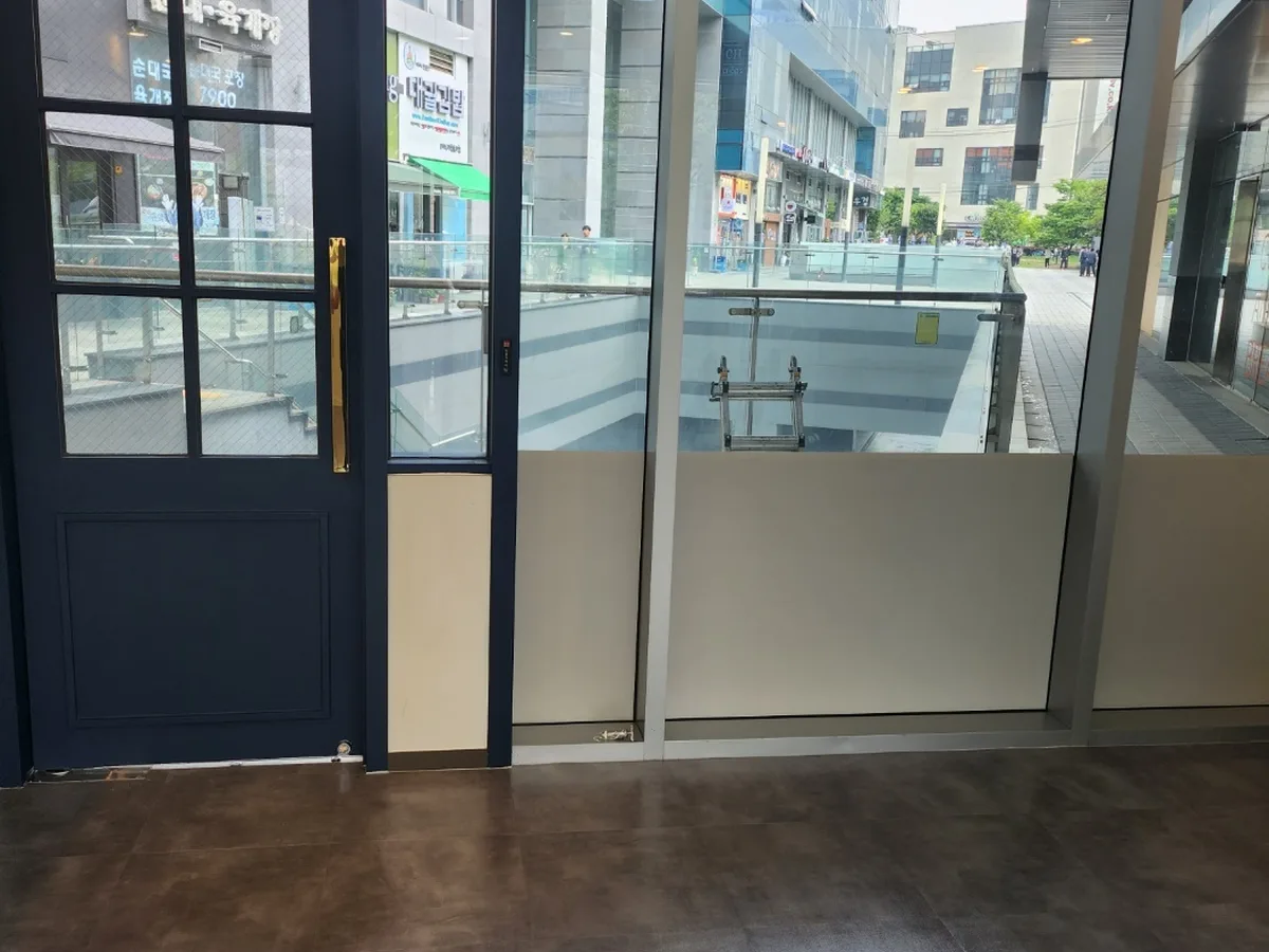 김해시 삼계동 점포 카운터 검사실 위생청소 사례 - 행진크린